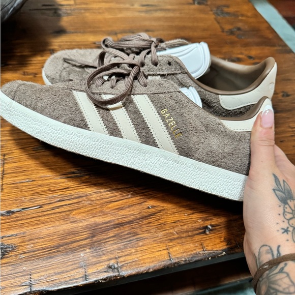 Adidas Gazelle limited edition EARTH STRATA - Picture 2 of 3